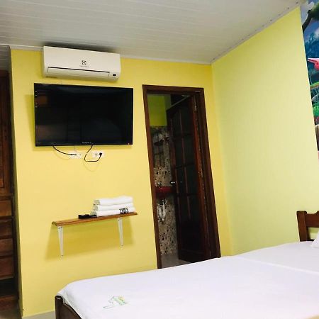 Hostal La Esperanza Leticia Dış mekan fotoğraf