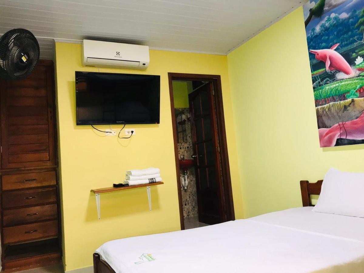 Hostal La Esperanza Leticia Dış mekan fotoğraf