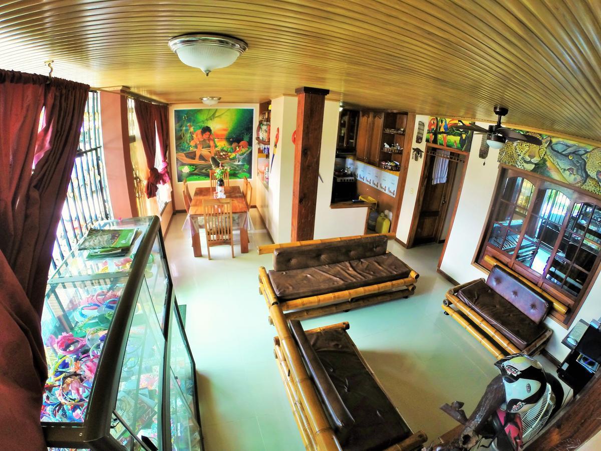 Hostal La Esperanza Leticia Dış mekan fotoğraf
